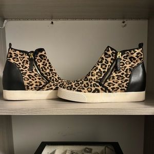 Women’s Sneakers